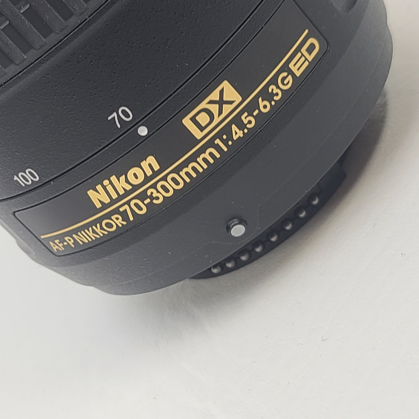 Nikon Telephoto Zoom 70-300mm f/4.5-6.3 G ED Auto & Manual Lens F