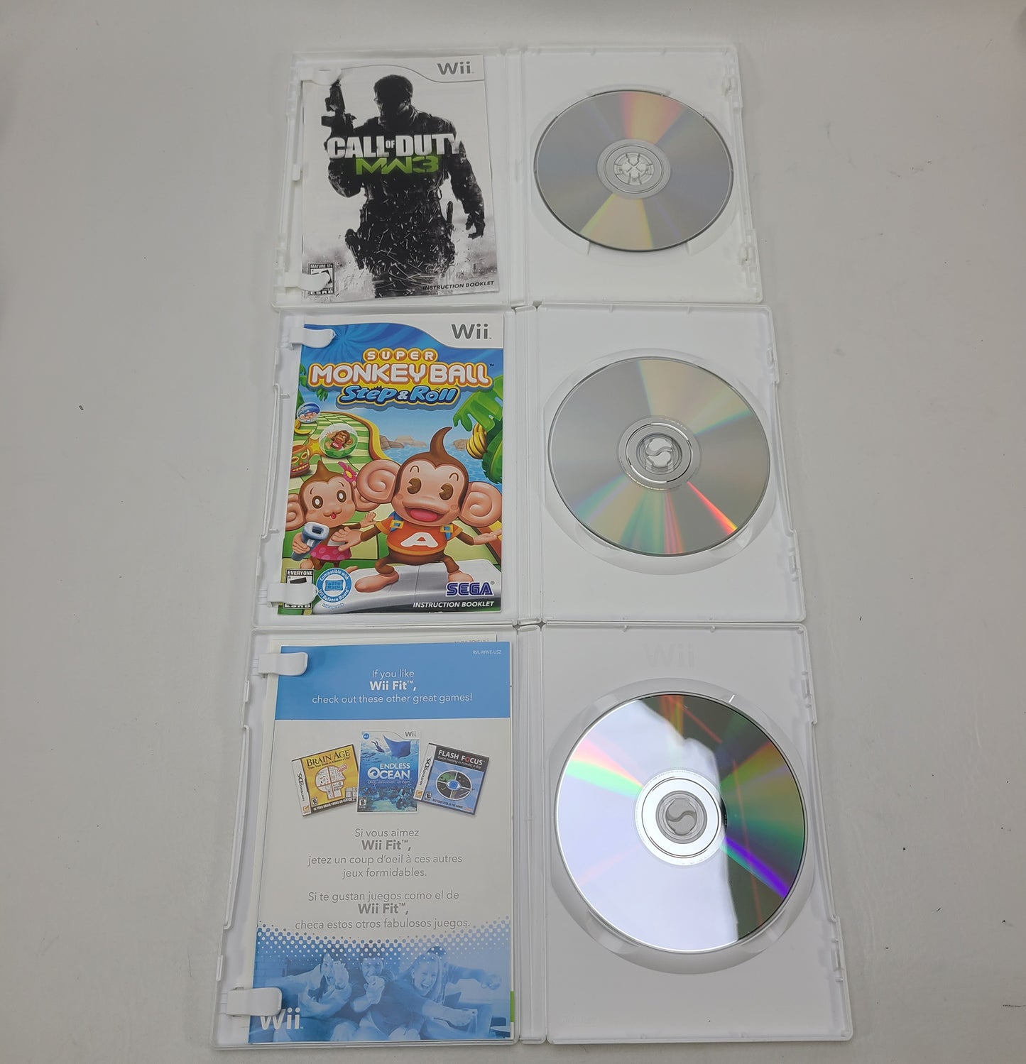 Lot of 3 Nintendo Wii Games Donkey Kong Country Returns Wii Play Call of Duty