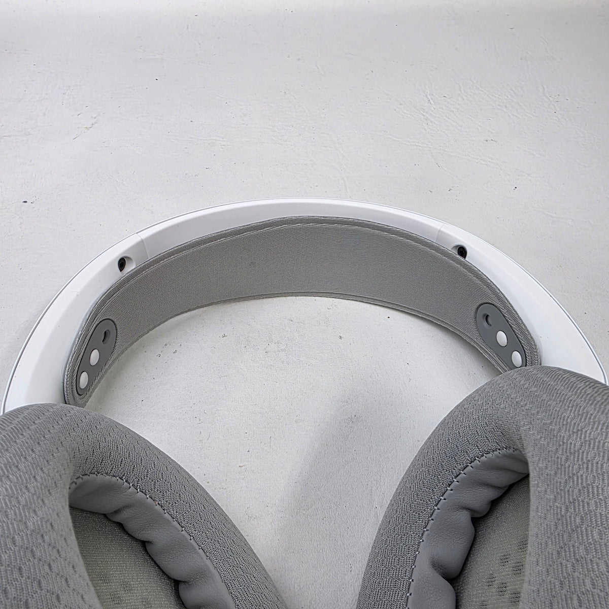SteelSeries Arctis Nova 7P Gen 2 Wireless Gaming Headset White