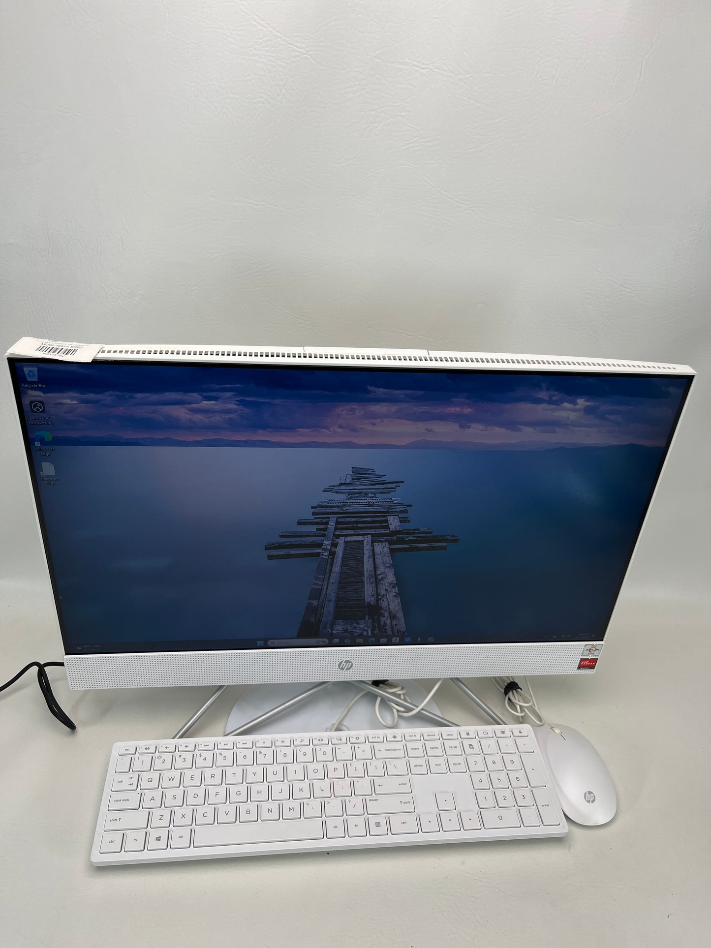 HP AIO-058TB7K TPC-0069-24 AMD ATHION SILVER 3050U 2.3 GHz 8GB RAM 256GB SSD