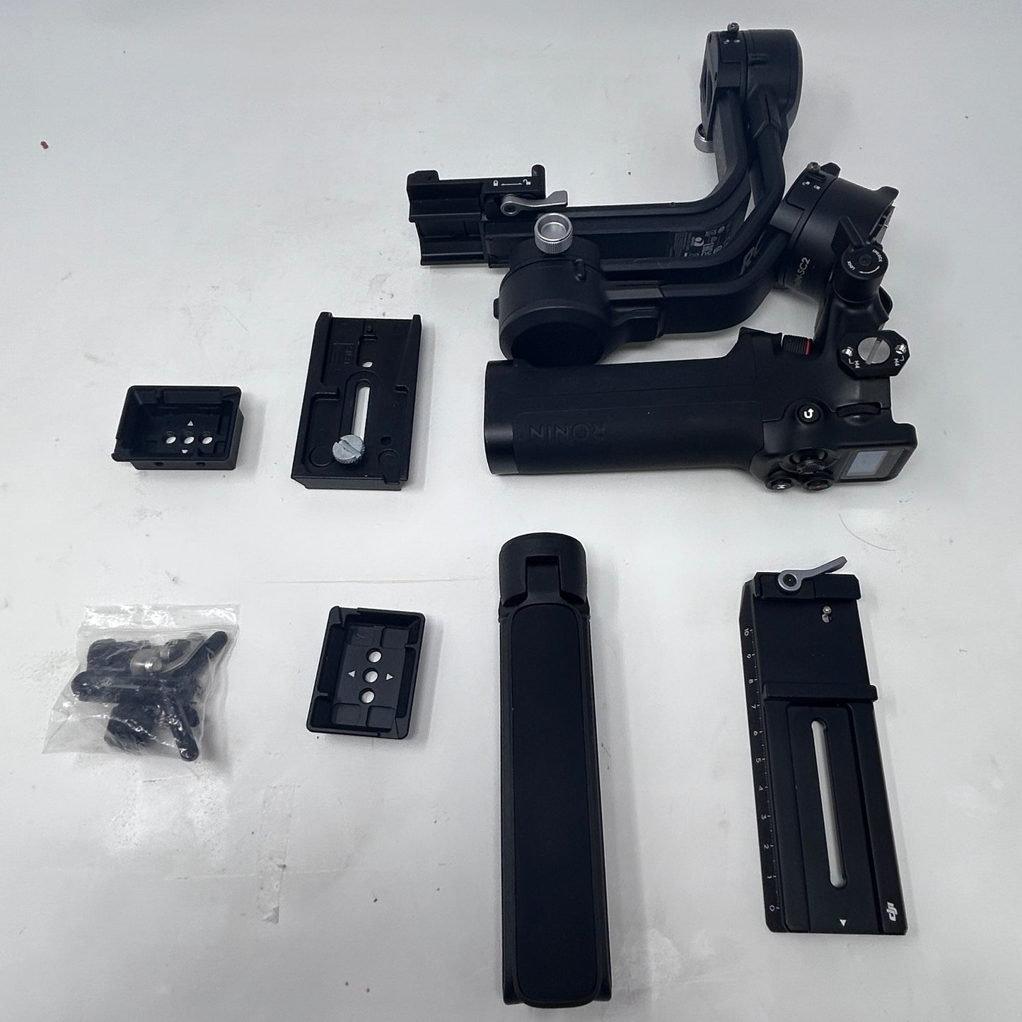 DJI RSC 2 Gimbal 3-Axis Stabilizer For Cameras CP.RN.00000121.01