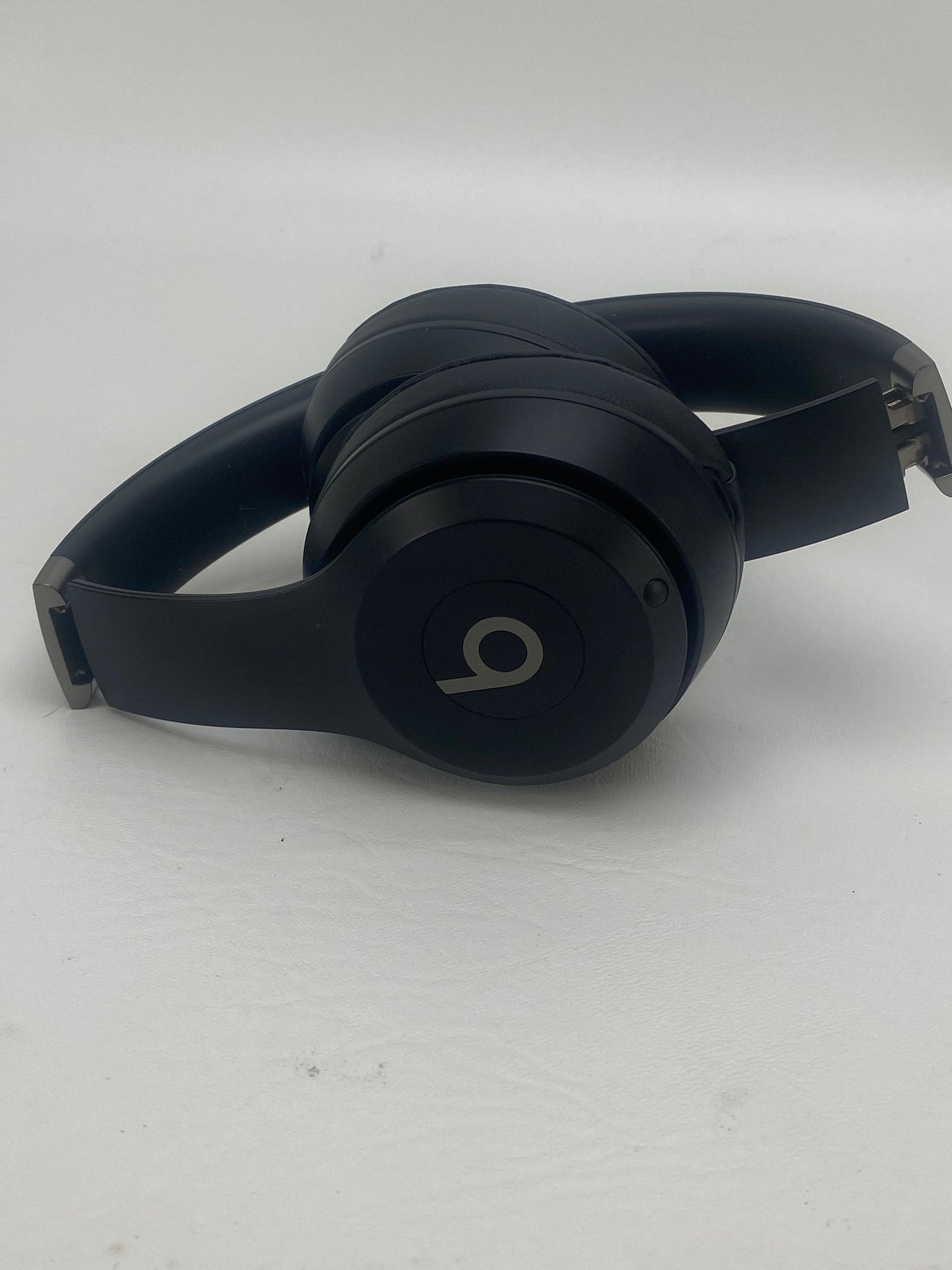 Beats Solo4 Ear-Pad (On the Ear) Black