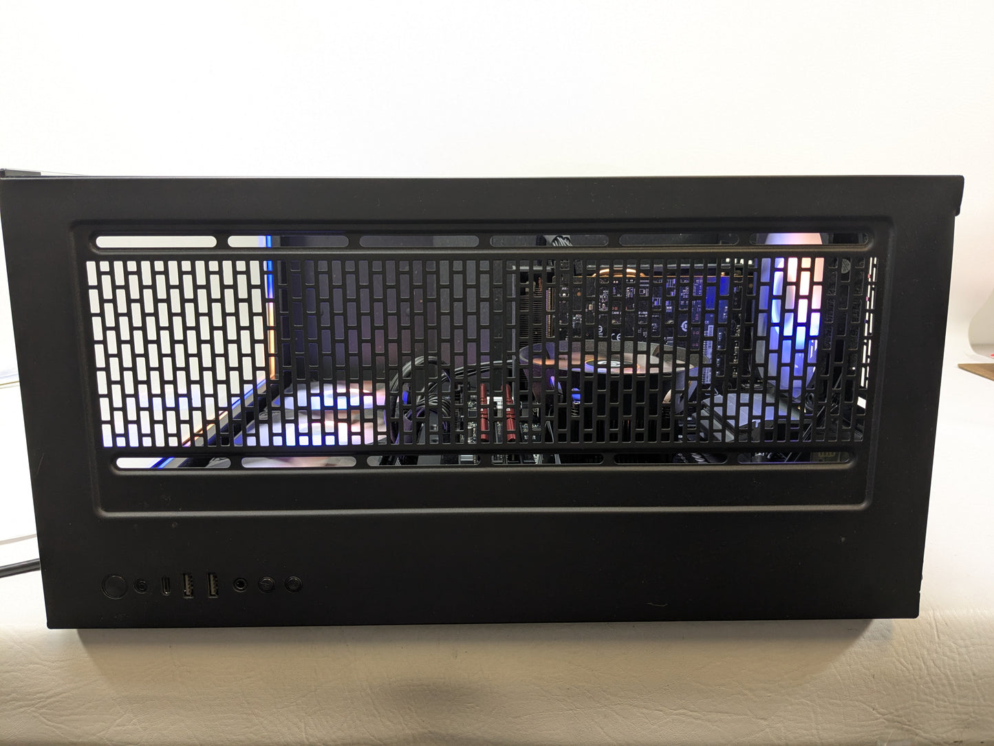 CyberPower Custom PC Ryzen 5 5500 3.60GHz 16GB RAM 1TB SSD AMD Radeon RX 6500 XT
