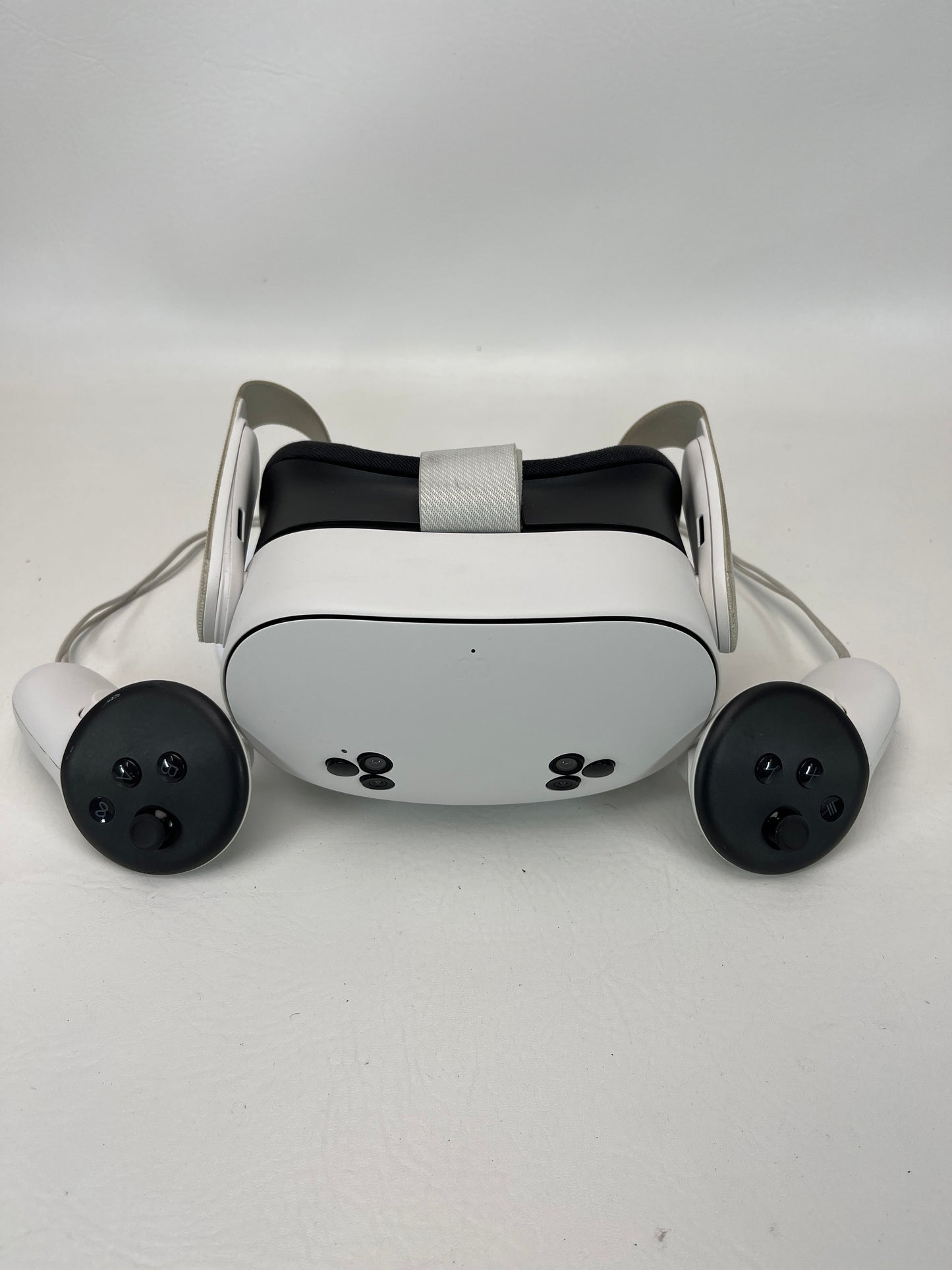 Meta Quest 3S 128GB Standalone All-in-One VR Headset SK-1000203-01