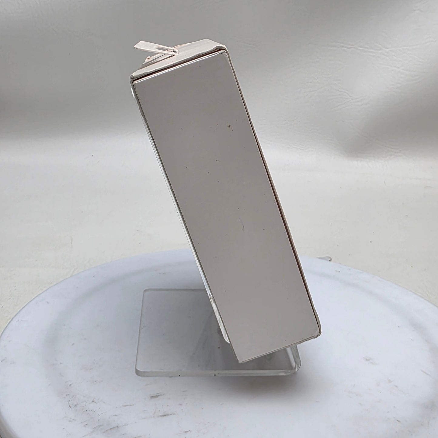 Oura Ring 4 Size 8 Silver Activity Tracker JZ90-54220-08