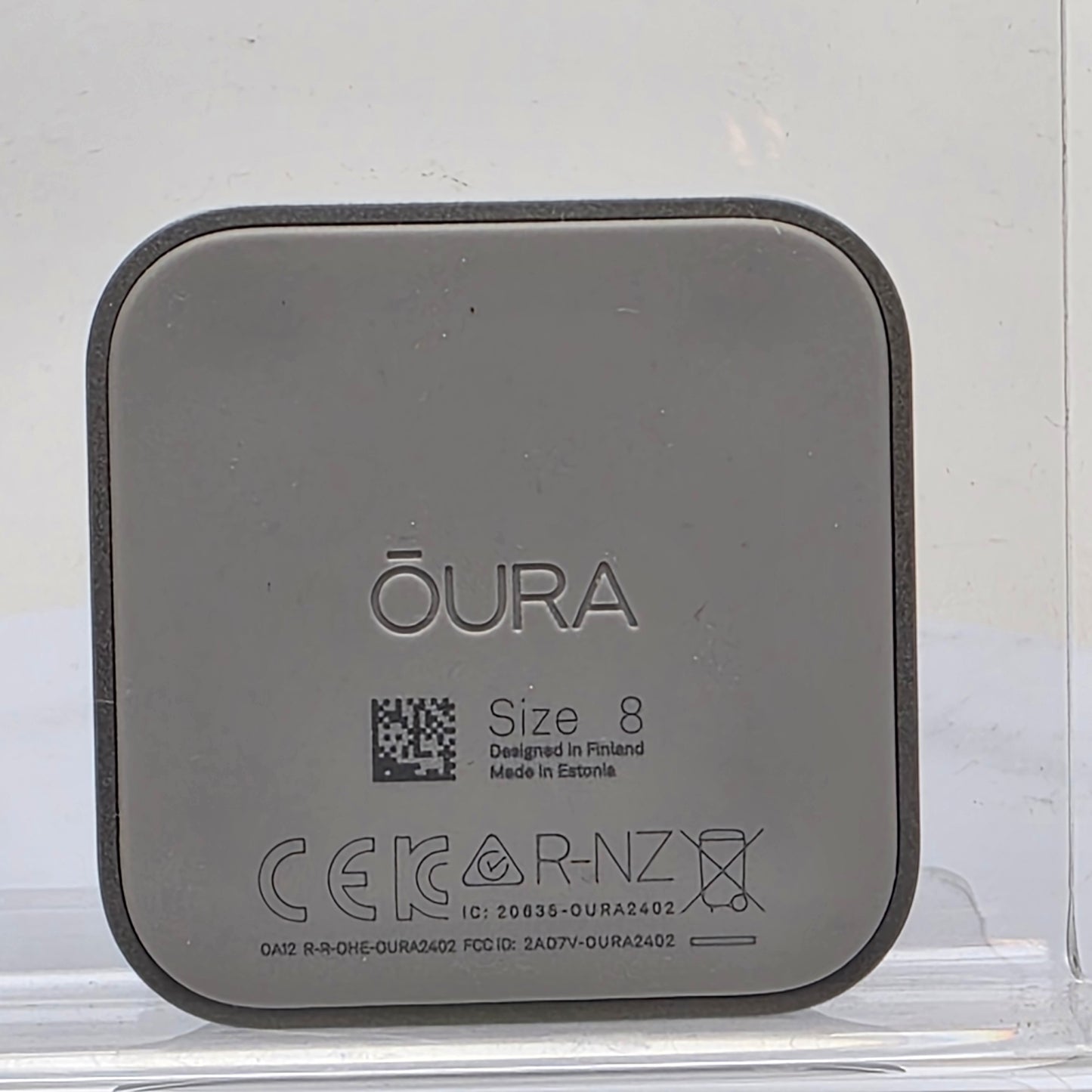 Oura Ring 4 Size 8 Silver Activity Tracker JZ90-54220-08