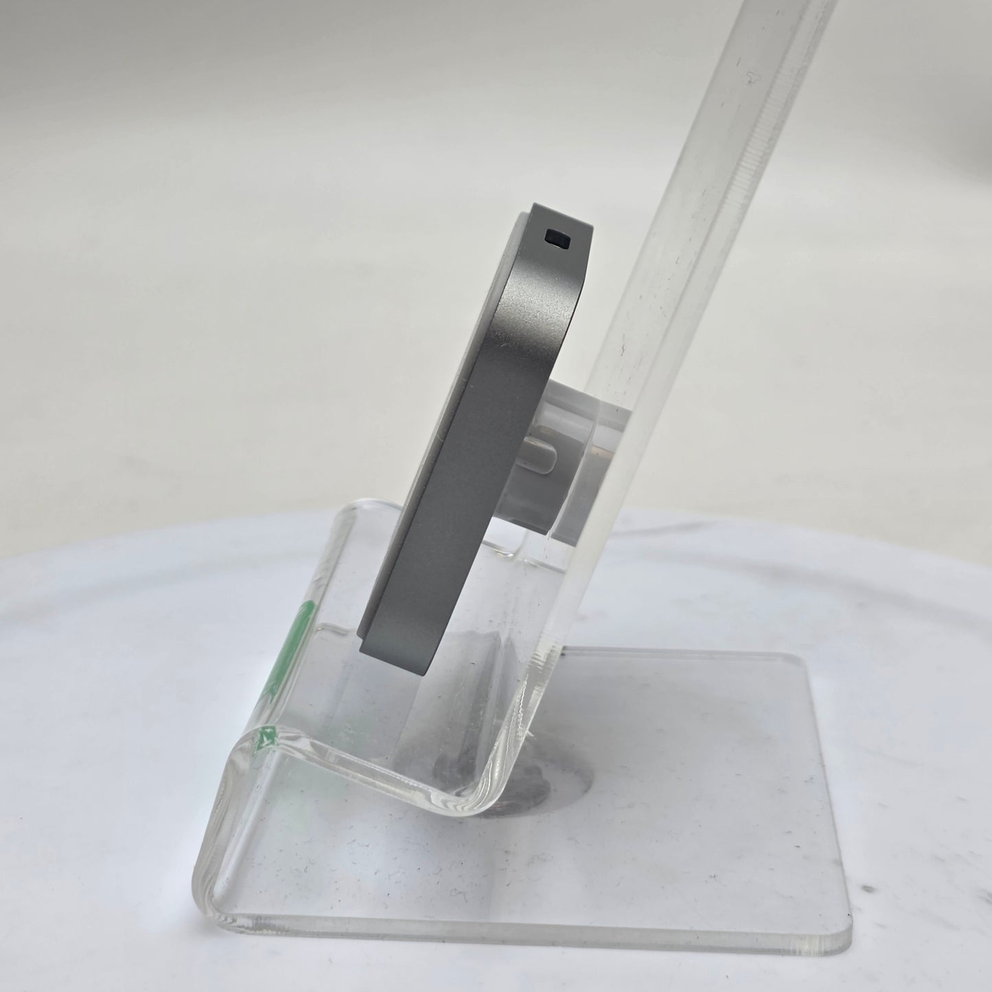 Oura Ring 4 Size 8 Silver Activity Tracker JZ90-54220-08