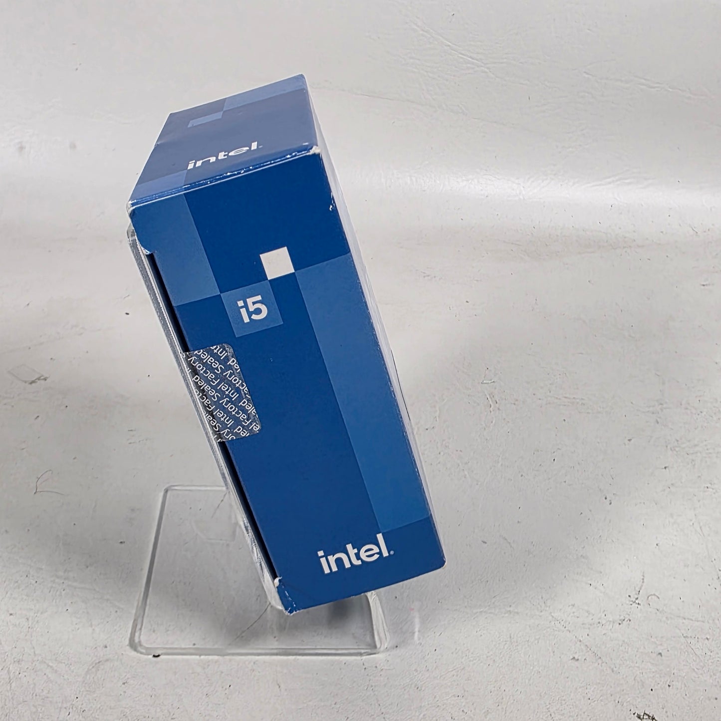 New Intel Core i5-12600k 4.9Ghz 10 Core BX8071512600K 12 Thread LGA 1700