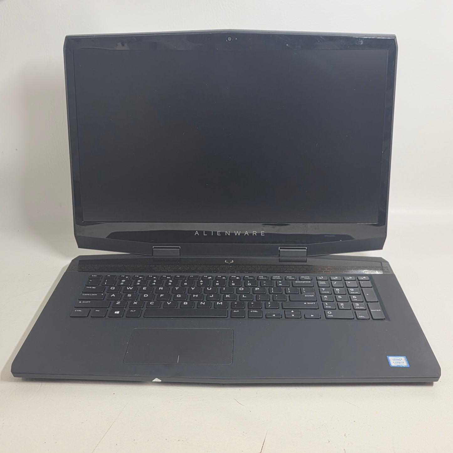 Alienware M17 D6USBF 17.3" i7-8750H 2.2GHz 16GB RAM 954GB SSD 932GB HDD GeForce 