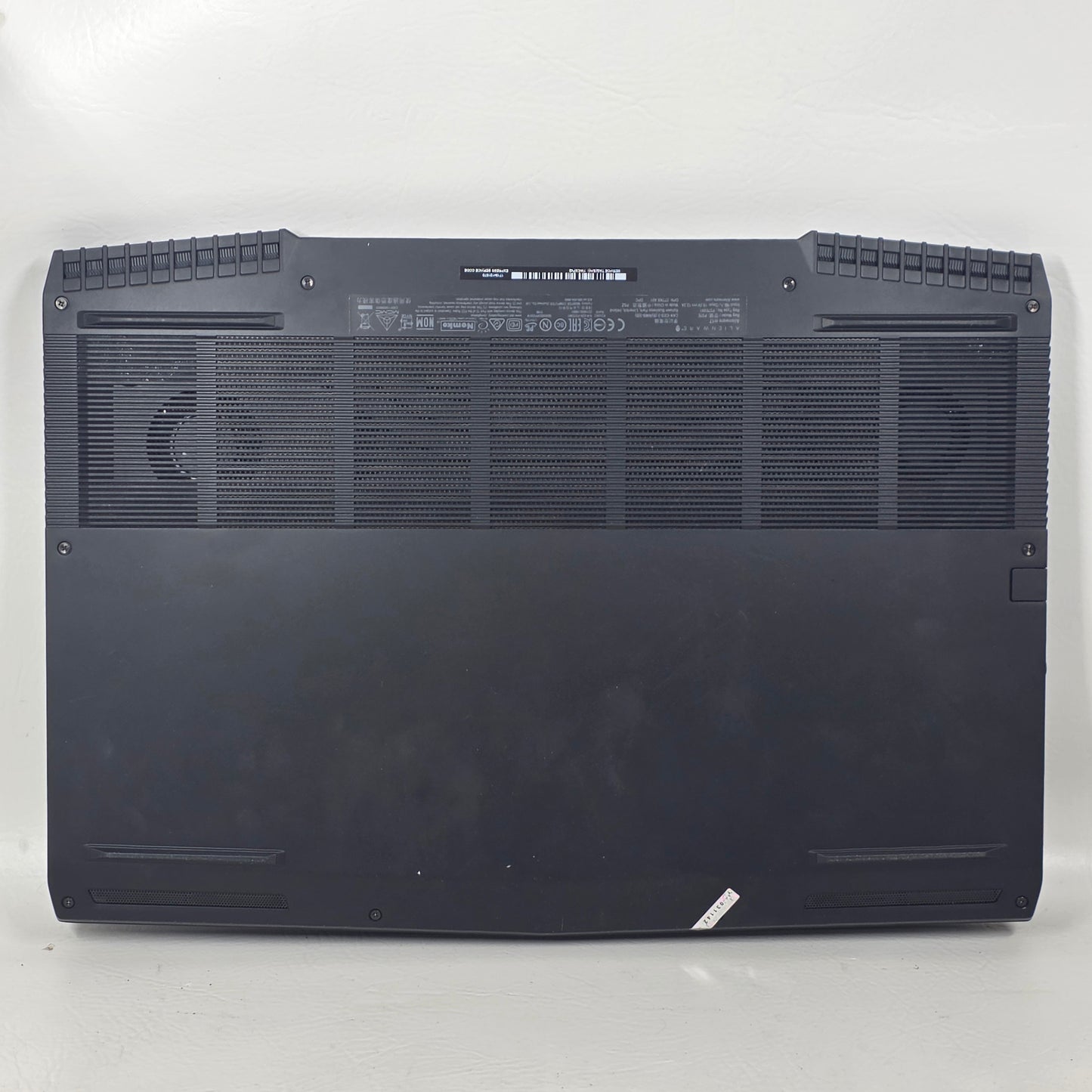 Alienware M17 D6USBF 17.3" i7-8750H 2.2GHz 16GB RAM 954GB SSD 932GB HDD GeForce 