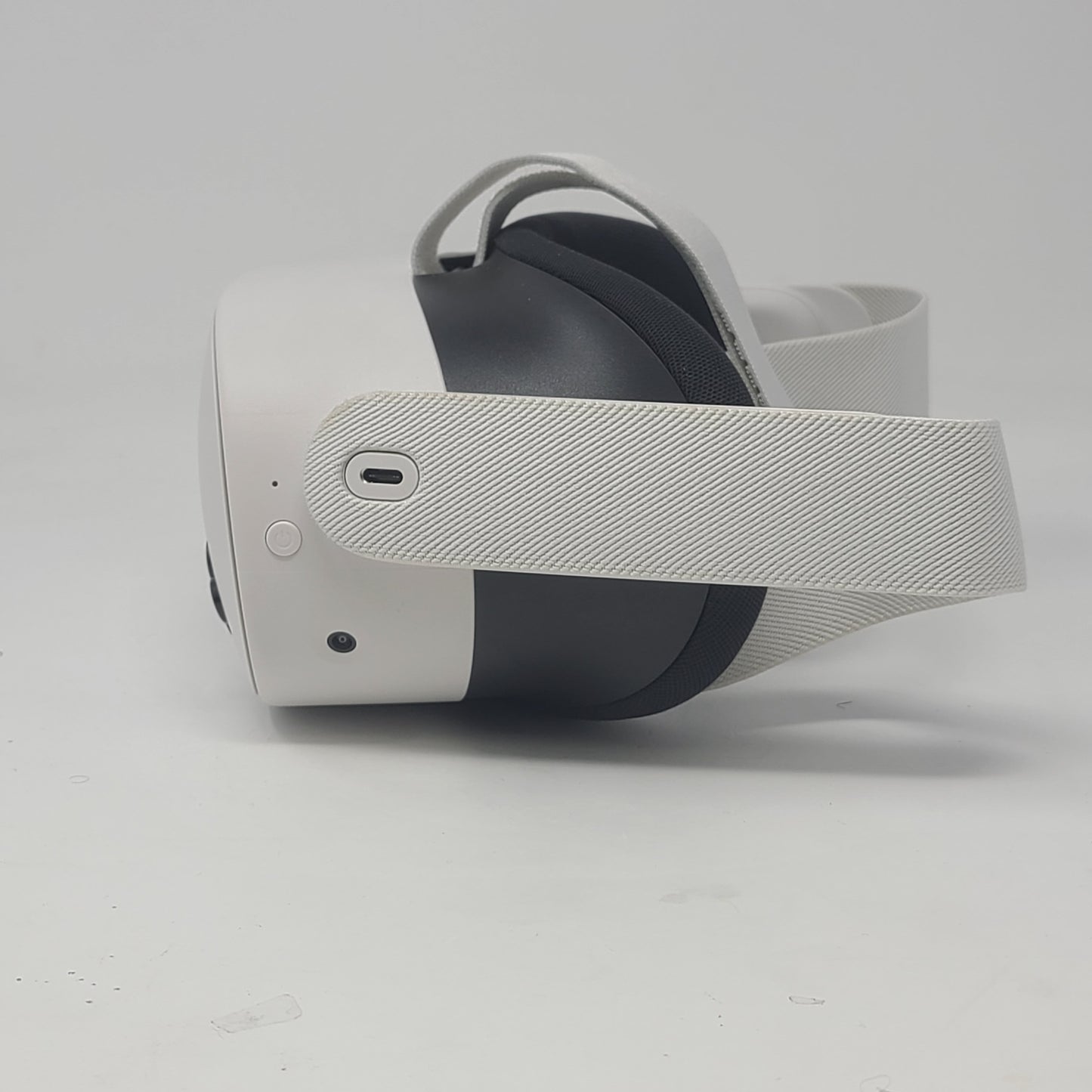 Meta Quest 3 128GB Standalone All-in-One VR Headset S3A
