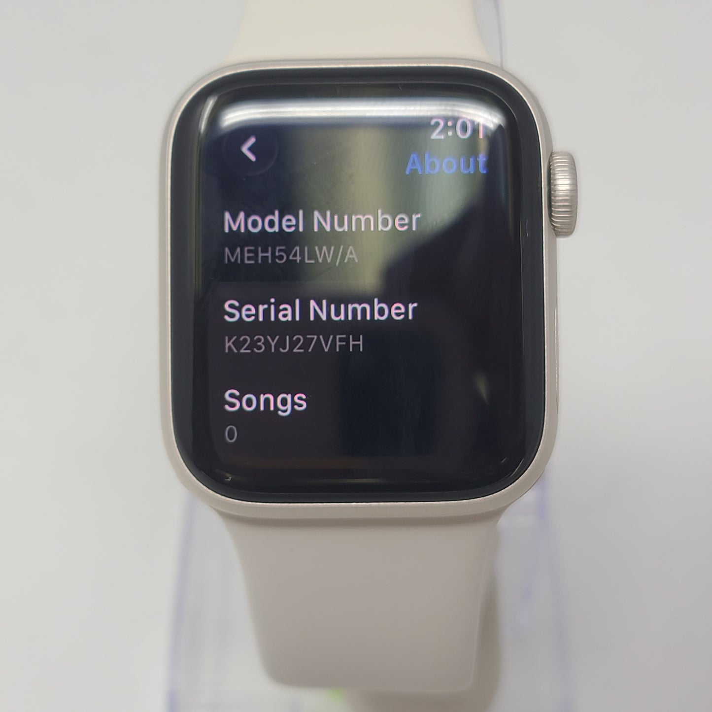 GPS Only Apple Watch SE 3 40MM Starlight Aluminum Starlight Sport Band MEH54LW/A