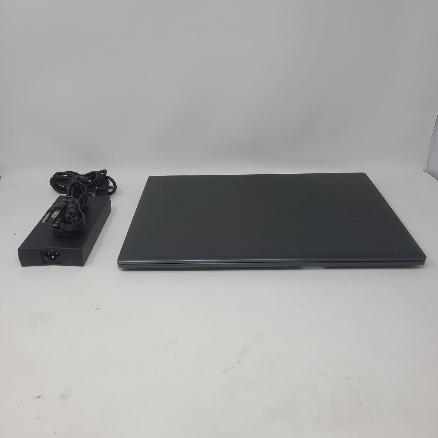 Dell Vostro 7620 16" i7-12700H 2.3GHz 16GB RAM 1TB SSD GeForce RTX 3050 Ti