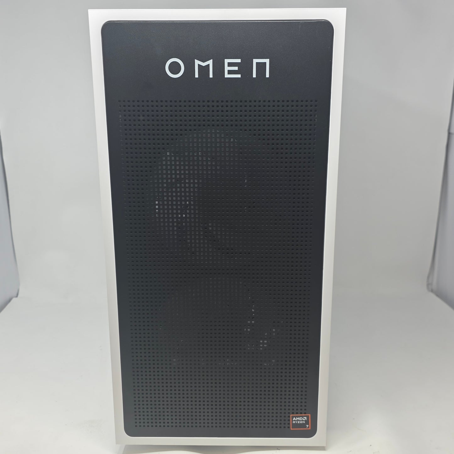 Omen Custom PC Ryzen 7 8700F 4.10GHz 16GB RAM 1TB SSD Nvidia GeForce RTX 5060 Ti