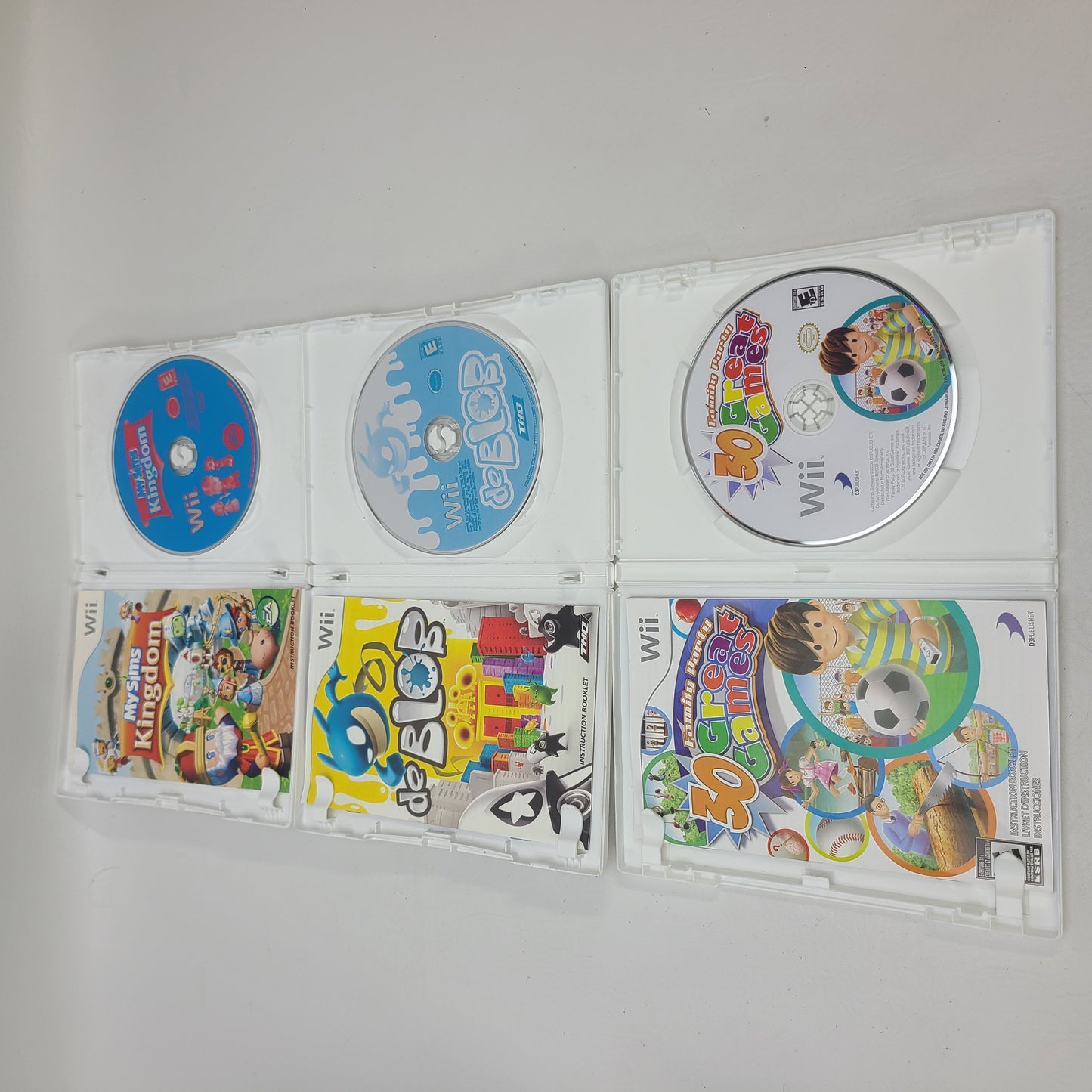 Lot of 3 Games Nintendo Wii MySims Kingdom,De Blob,Family Party 30 Great Games