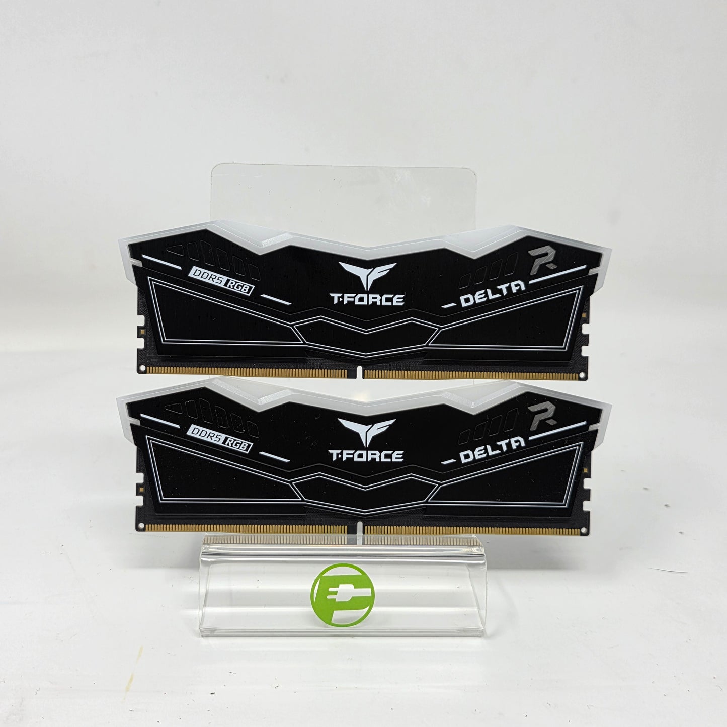 TeamGroup T-Force Delta RGB 32GB (2x16GB) RAM DDR5 6400MHz FF3D516G6400HC38GBK