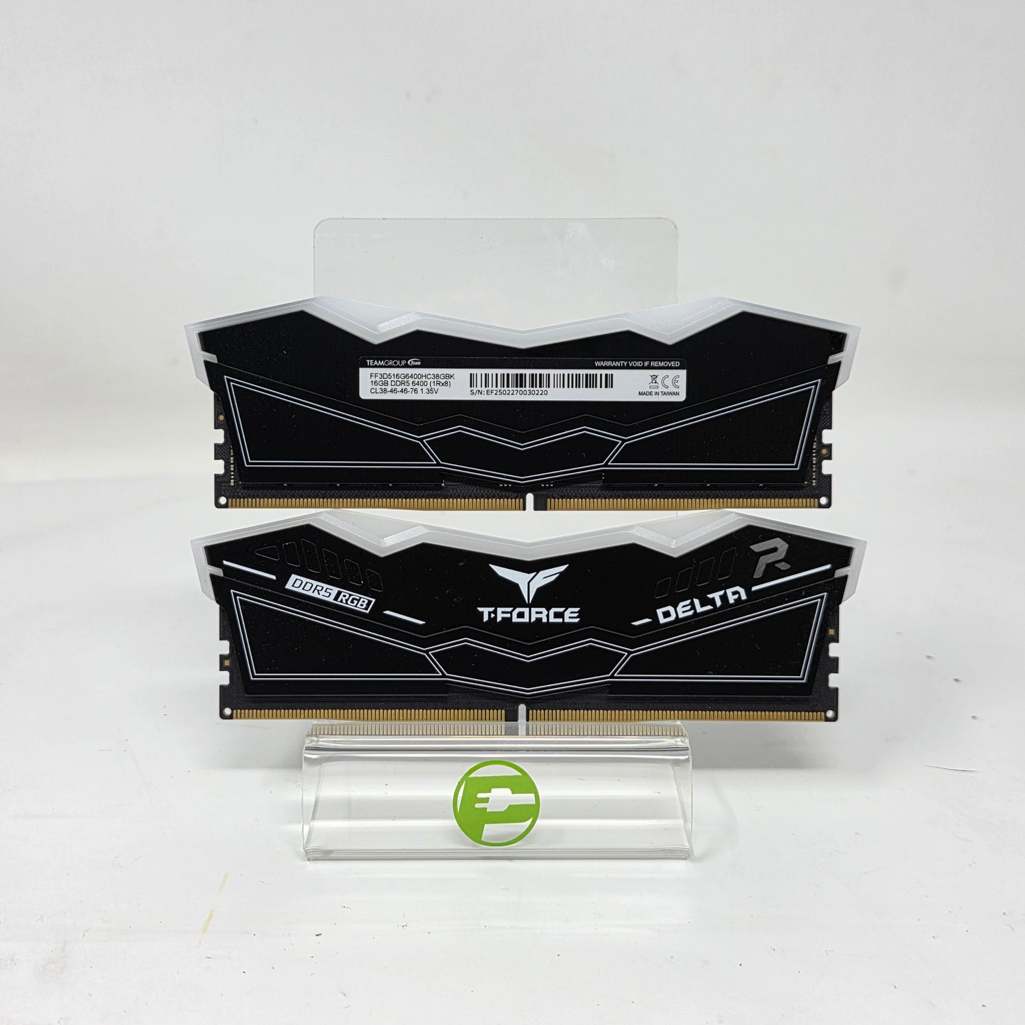 TeamGroup T-Force Delta RGB 32GB (2x16GB) RAM DDR5 6400MHz FF3D516G6400HC38GBK