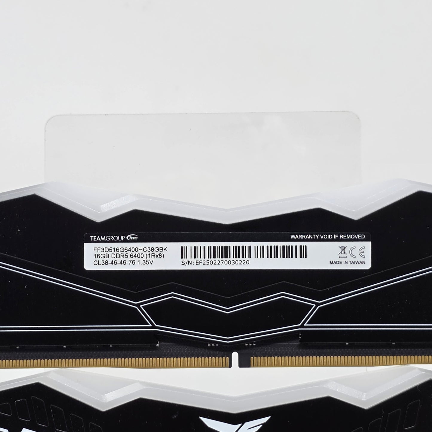 TeamGroup T-Force Delta RGB 32GB (2x16GB) RAM DDR5 6400MHz FF3D516G6400HC38GBK