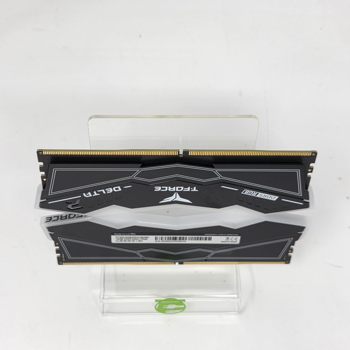 TeamGroup T-Force Delta RGB 32GB (2x16GB) RAM DDR5 6400MHz FF3D516G6400HC38GBK