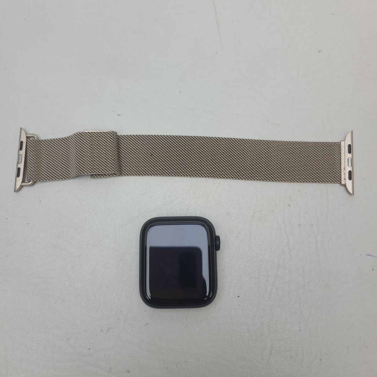 Apple Watch SE 2nd Gen 44mm Midnight GPS Cellular Unlocked Gold Milanese Band
