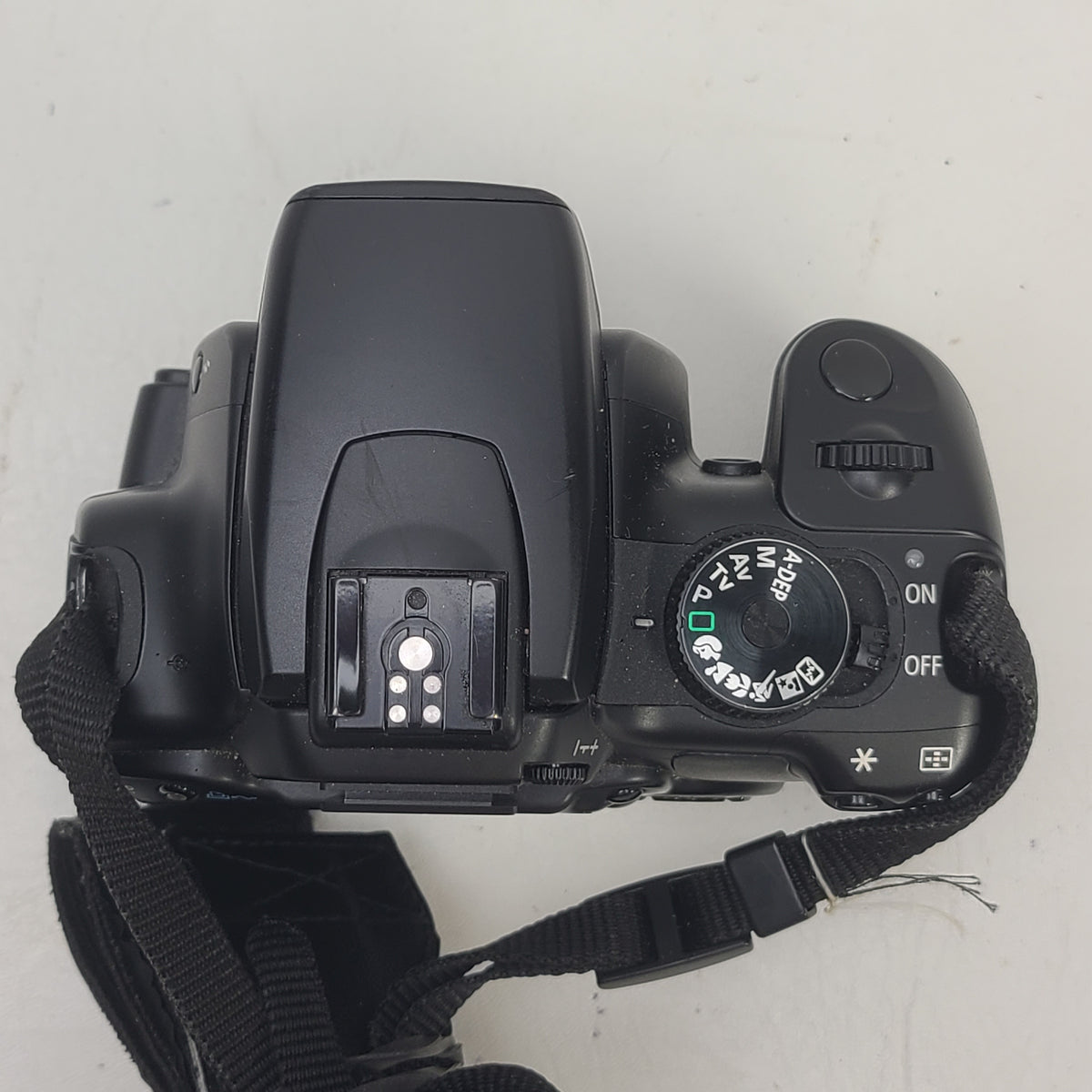 Canon EOS Rebel XTi 10.1MP Digital SLR DSLR Camera