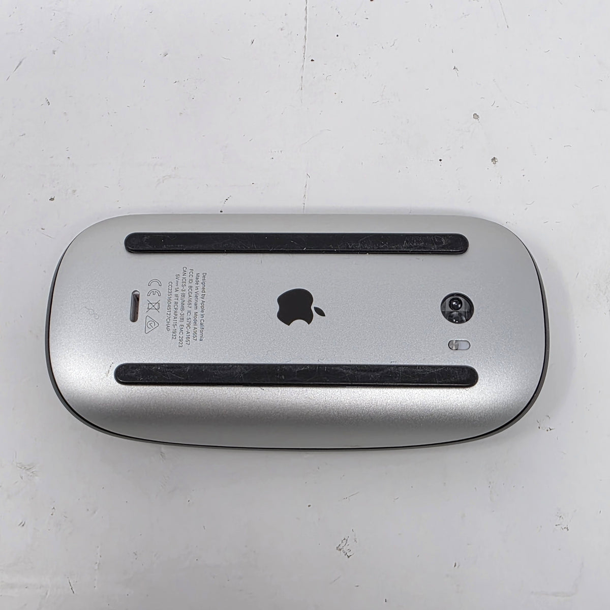 Apple Magic Mouse A1657 MMMQ3AM/A Wireless Bluetooth Multi-Touch Mouse Black