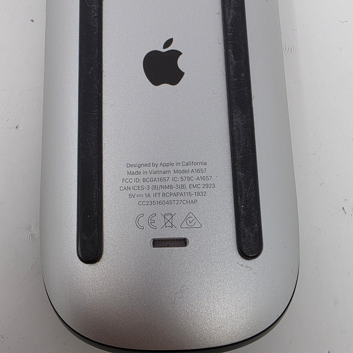 Apple Magic Mouse A1657 MMMQ3AM/A Wireless Bluetooth Multi-Touch Mouse Black