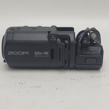 Zoom Q8n-4K UHD 4K Handheld Recorder Built-In Mic SD HDMI USB Case
