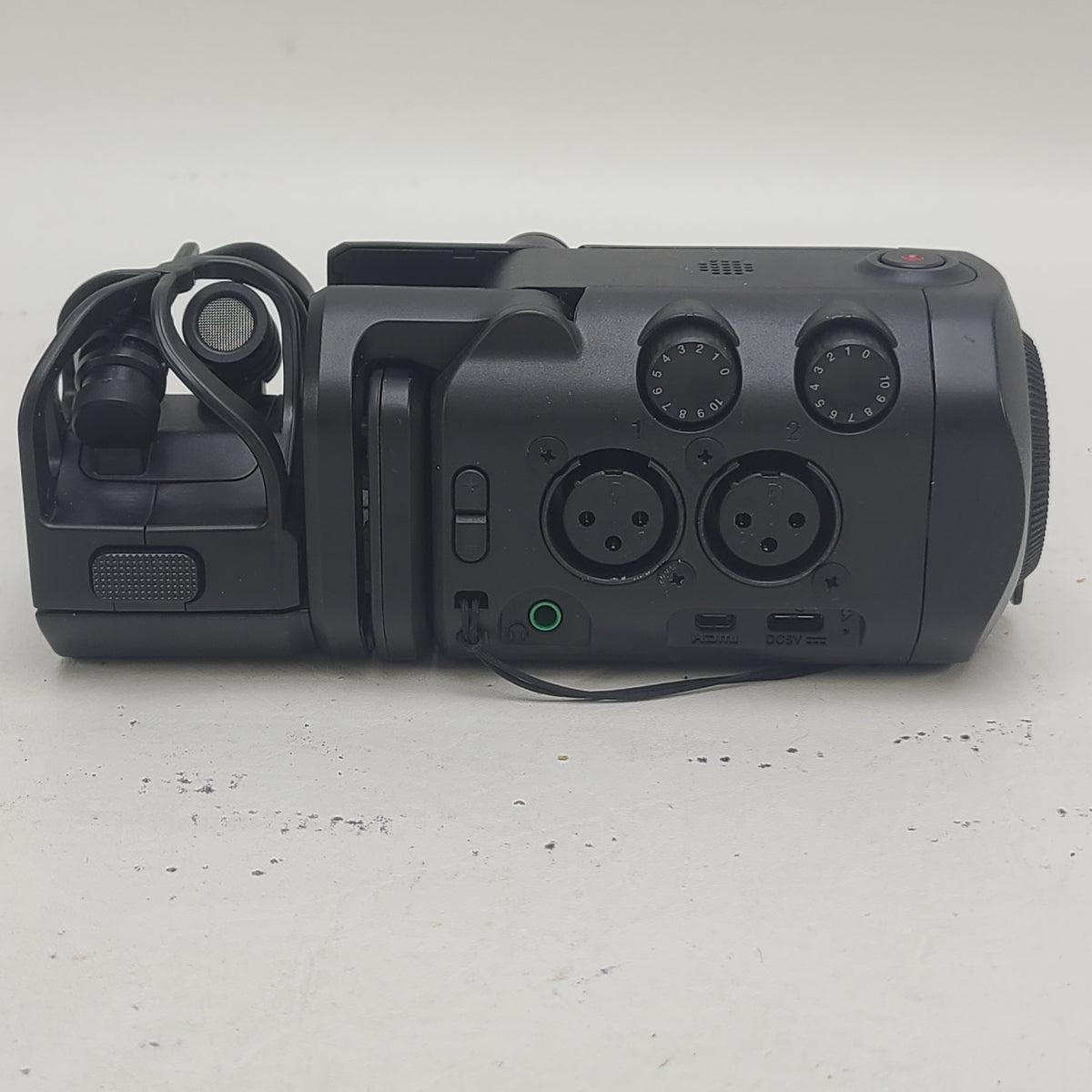 Zoom Q8n-4K UHD 4K Handheld Recorder Built-In Mic SD HDMI USB Case