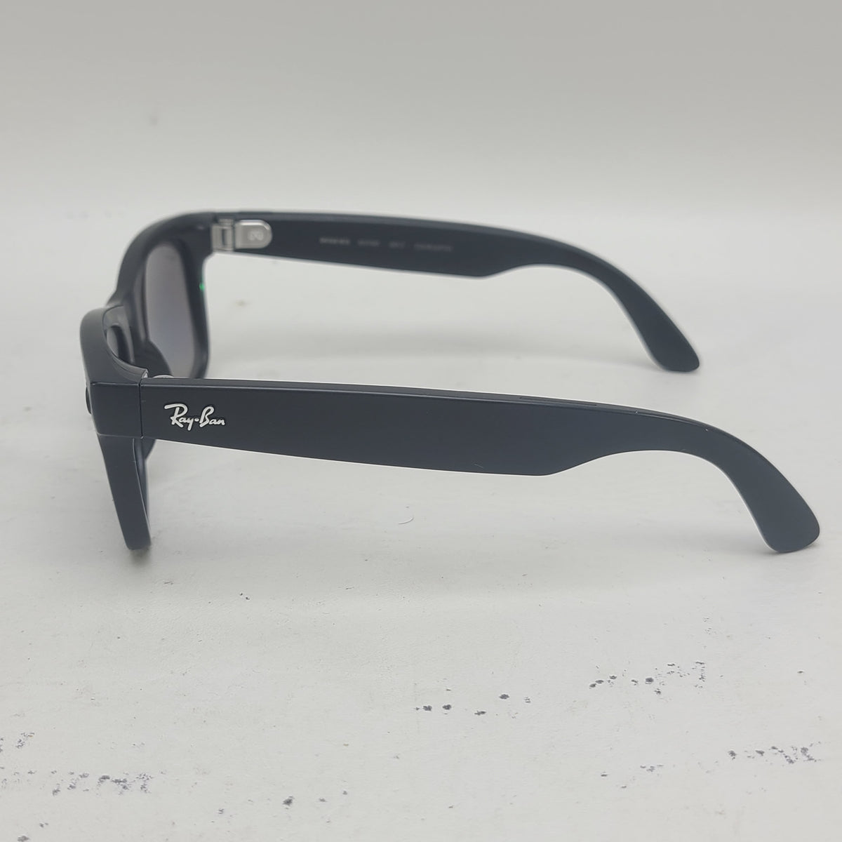 Ray-Ban Meta Wayfarer Gen 2 Matte Black Polarized RW4012 AI Smart Glasses
