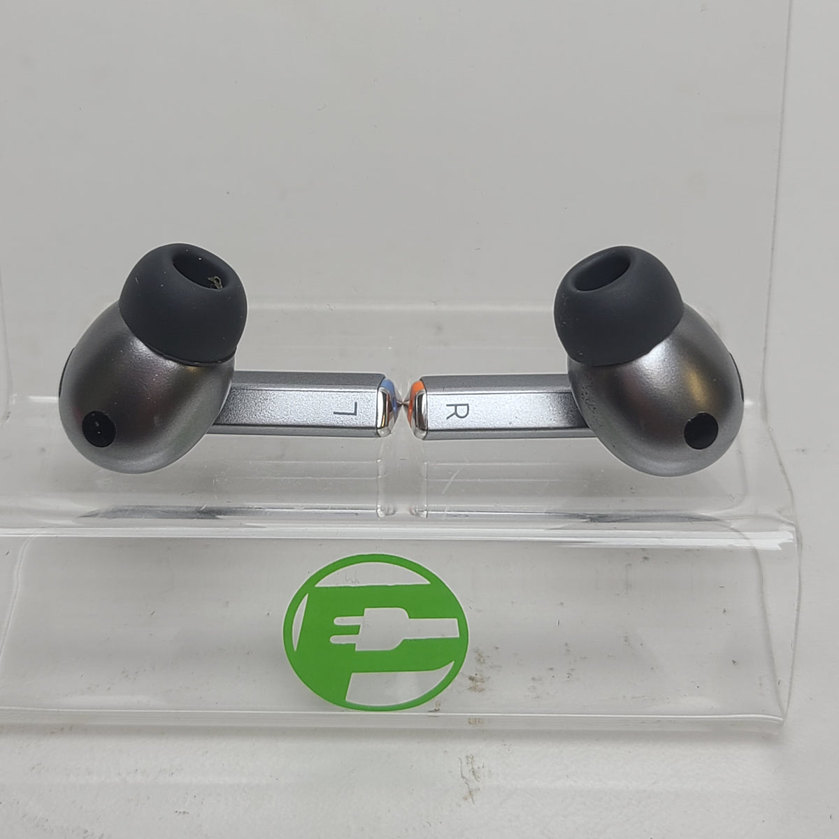 Samsung Galaxy Buds3 Pro SM-R630 Wireless Earbud Headphones Silver