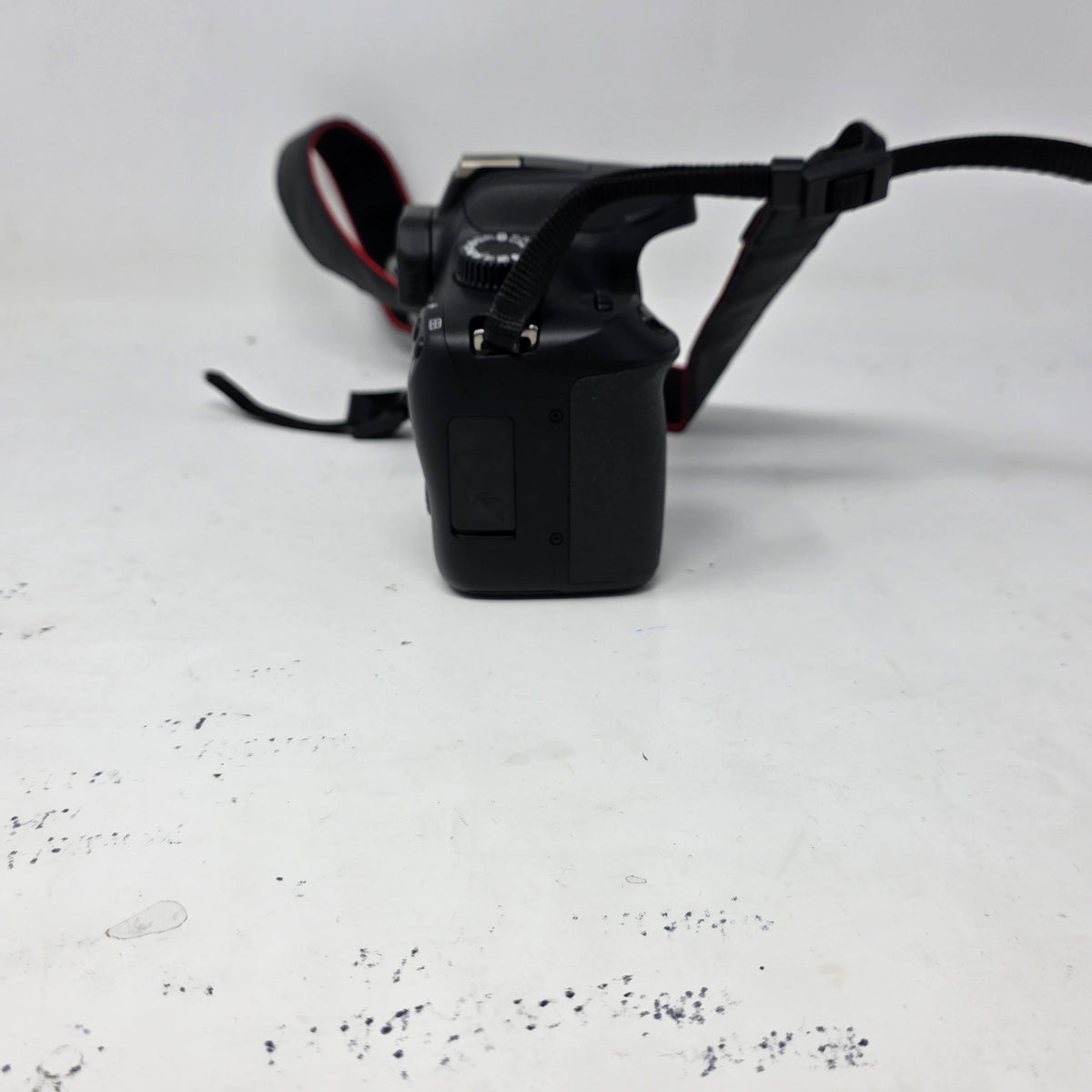 Canon EOS Rebel T100 18.0 MP Digital SLR DSLR Camera Black 