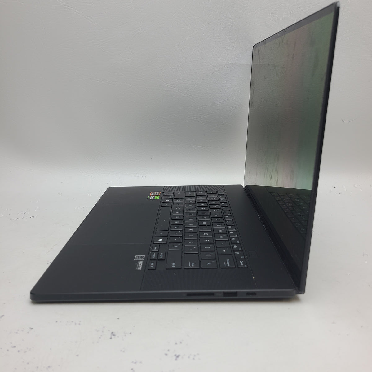 Asus ProArt P16 H7606W 16" Ryzen AI 9 HX 370 2.0GHz 32GB RAM 1TB SSD GeForce RTX