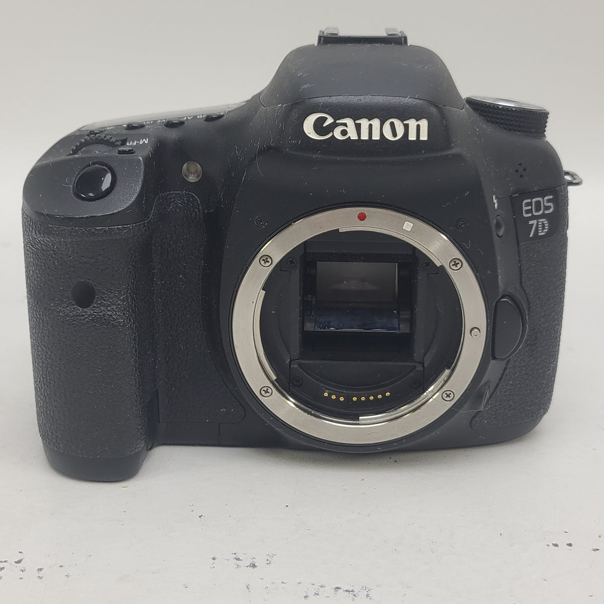 Canon EOS 7D 18.0MP Digital SLR DSLR Camera Black 