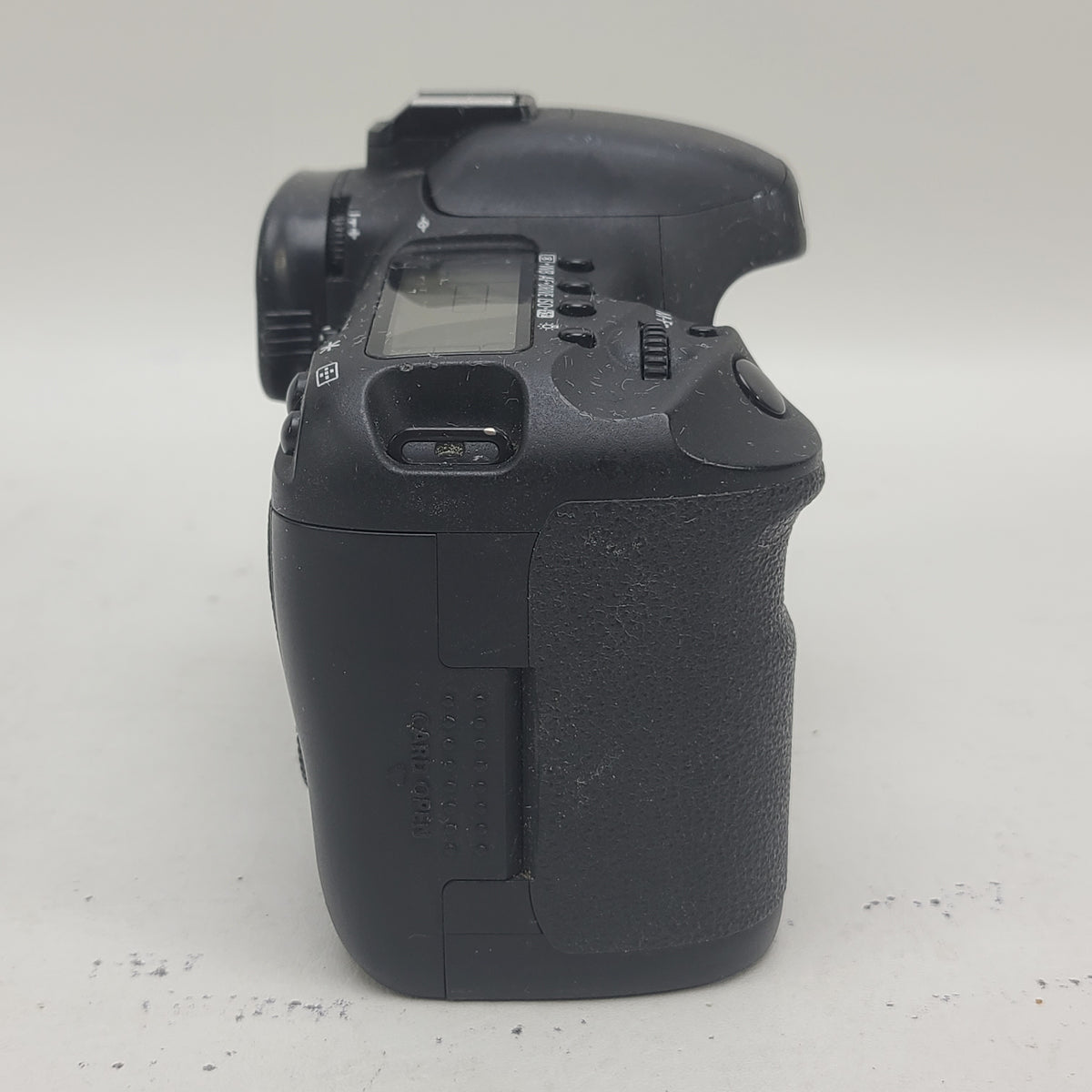 Canon EOS 7D 18.0MP Digital SLR DSLR Camera Black 