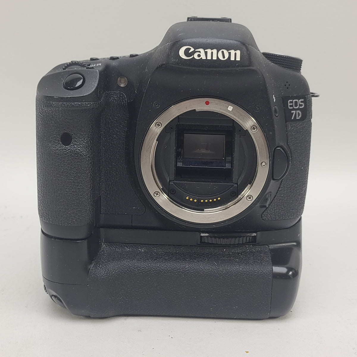 Canon EOS 7D 18.0MP Digital SLR DSLR Camera Black 