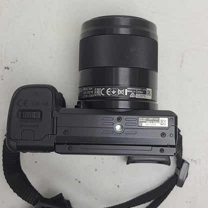 Sony Alpha a6400 Mirrorless Camera with E 50mm f/1.8 OSS Lens Black