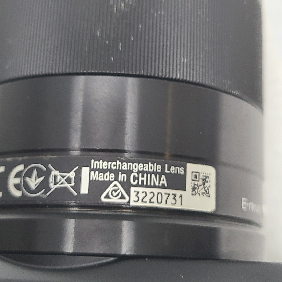 Sony Alpha a6400 Mirrorless Camera with E 50mm f/1.8 OSS Lens Black