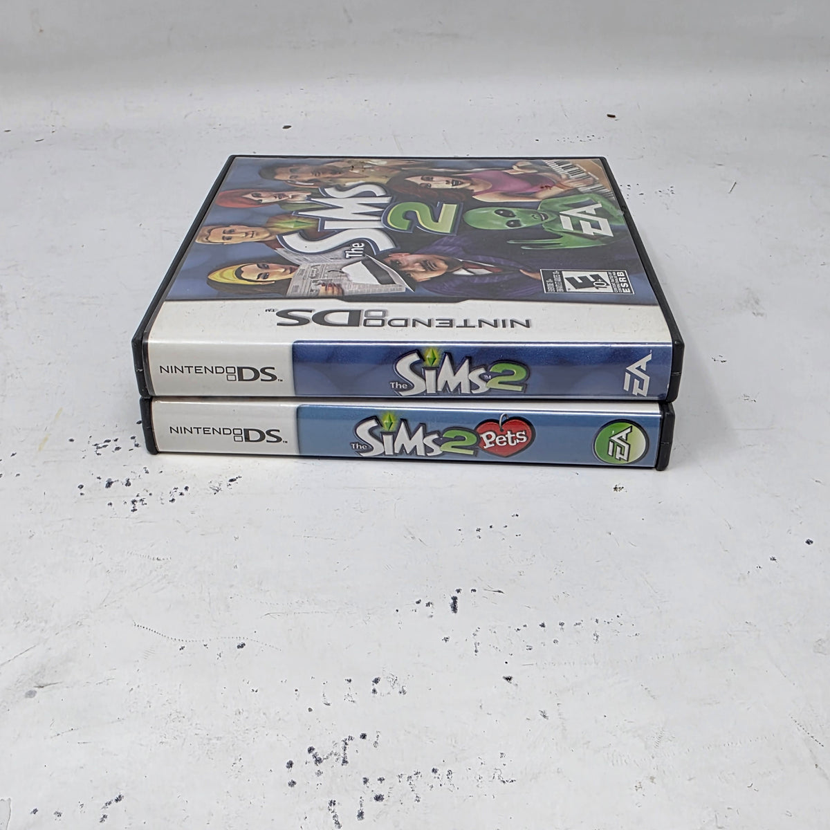 Lot of 2 Games Nintendo DS The Sims 2: Pets,The Sims 2
