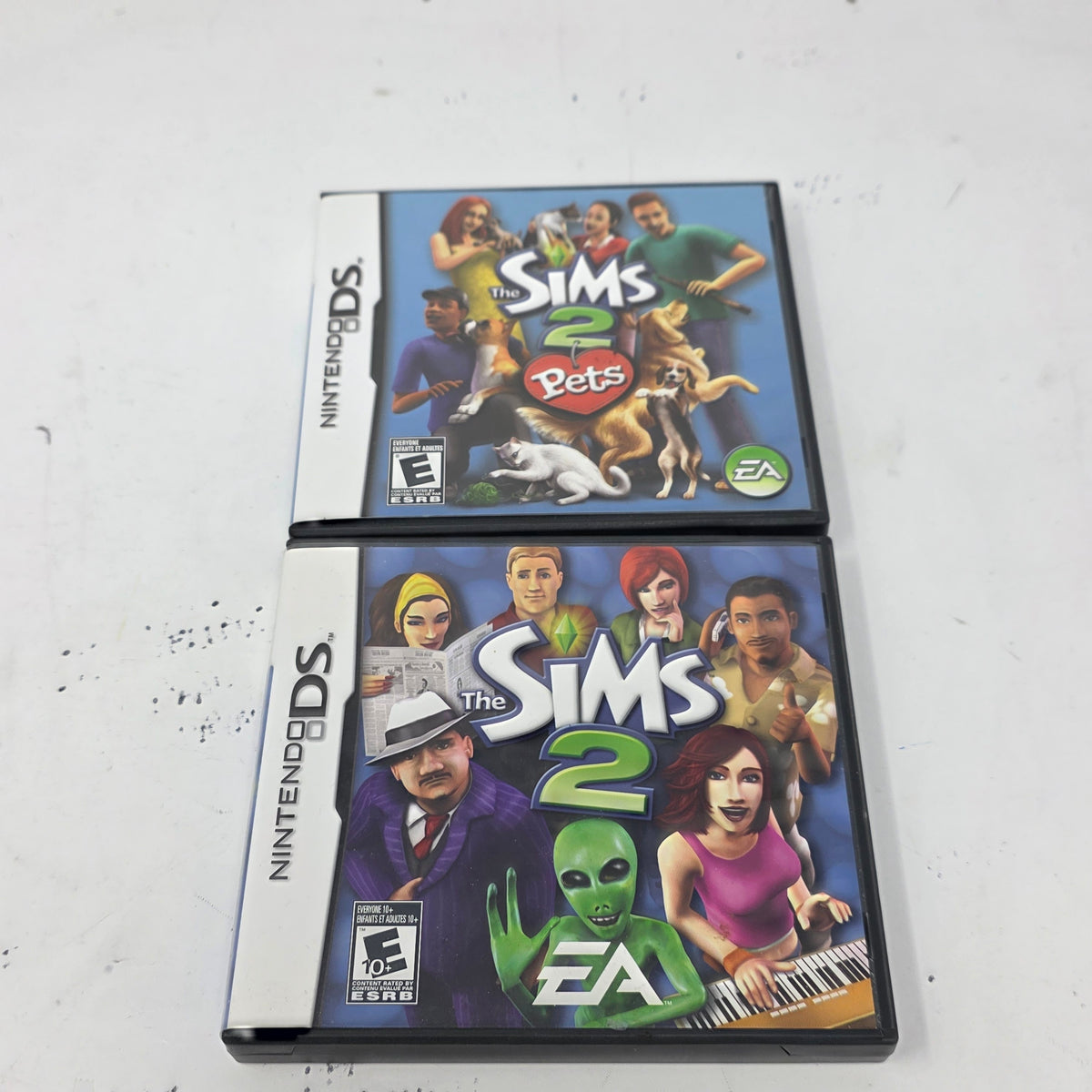 Lot of 2 Games Nintendo DS The Sims 2: Pets,The Sims 2