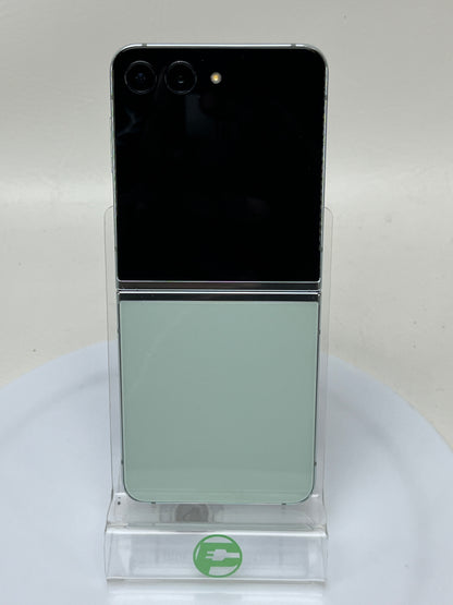 Unlocked Samsung Galaxy Z Flip5 8GB RAM 256GB SM-F731U1 Jade Green