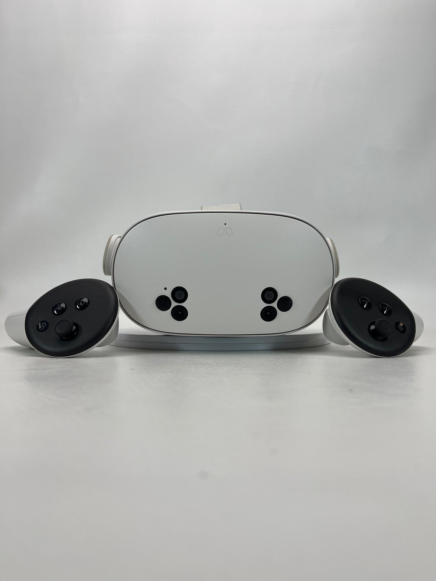 Meta Quest 3S 128GB Standalone All-in-One VR Headset SK-1000203-01
