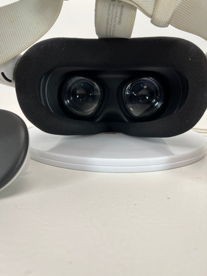 Meta Quest 3S 128GB Standalone All-in-One VR Headset SK-1000203-01