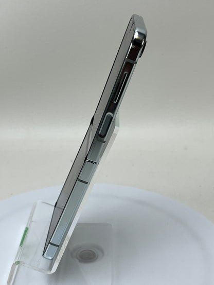 Unlocked Samsung Galaxy Z Flip5 8GB RAM 256GB SM-F731U1 Jade Green