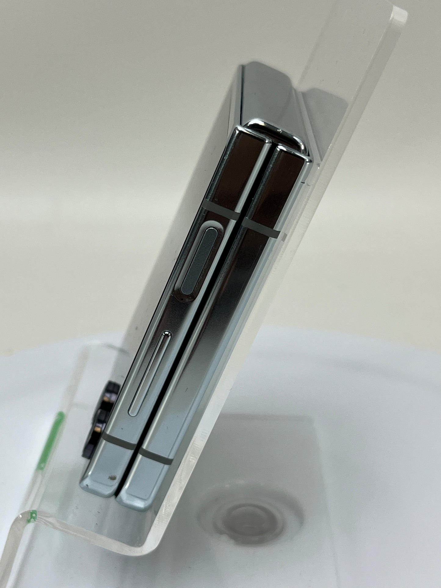 Unlocked Samsung Galaxy Z Flip5 8GB RAM 256GB SM-F731U1 Jade Green