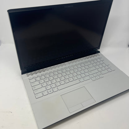 Alienware Area-51M R2 P38E 17.3" i7-10700 3.7GHz 16GB RAM 1TB SSD RTX 2080 Super