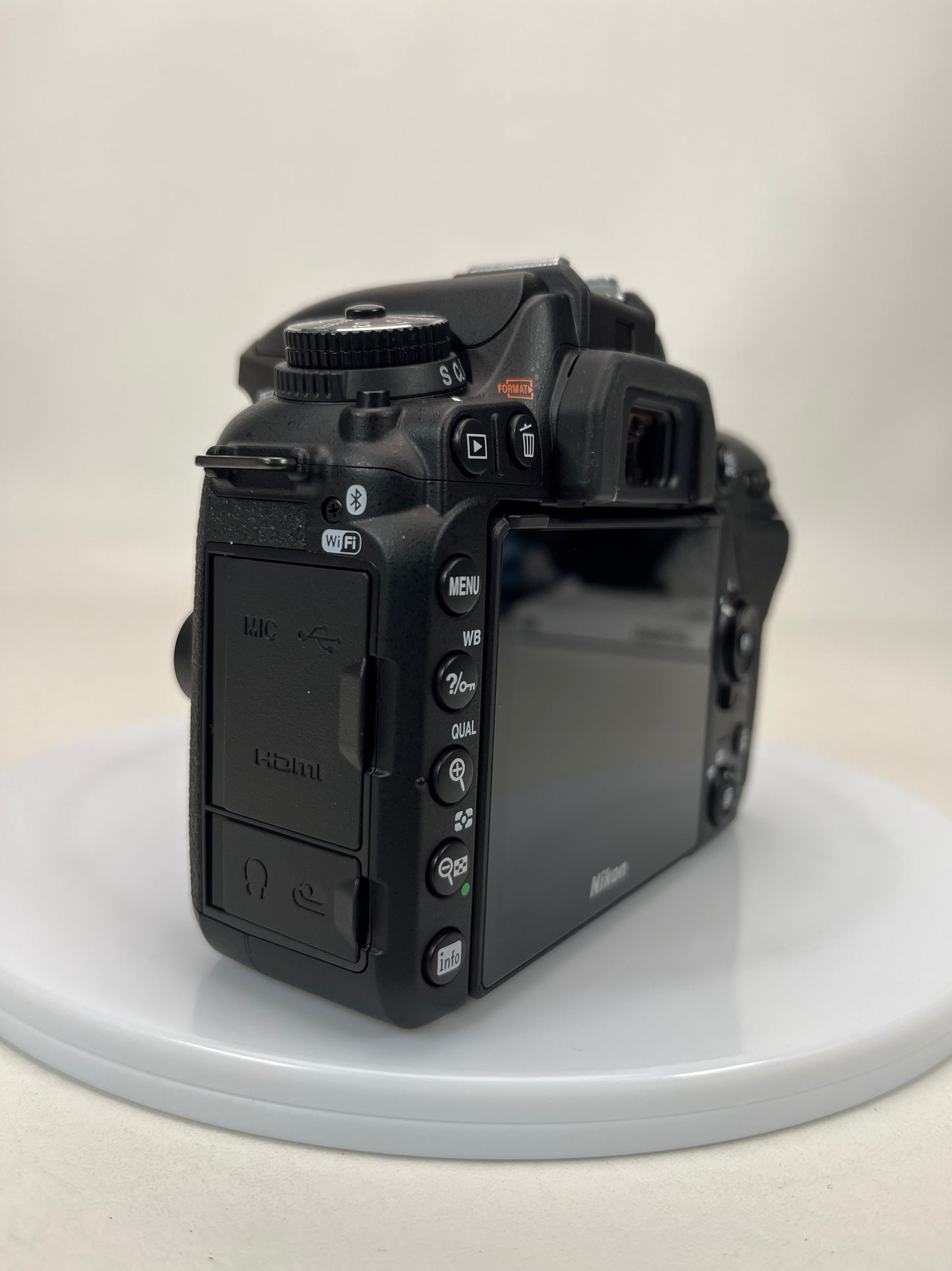 Nikon D7500 20.9MP DSLR Camera