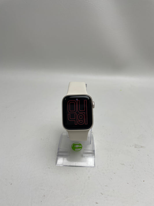 GPS Only Apple Watch SE 3 40MM Starlight Aluminum Starlight Sport Band MEH34LW/A