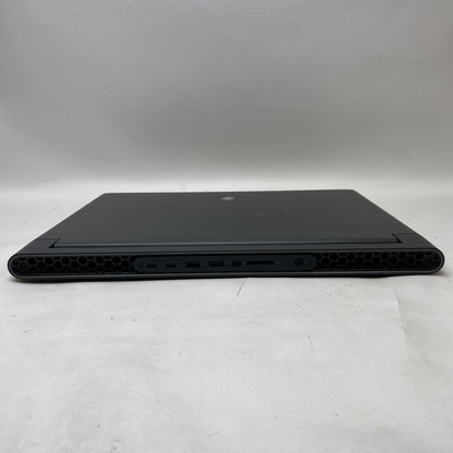 Alienware M18 R1 P51E i9 2.2GHz 32GB RAM 1TB SSD GeForce RTX 4070