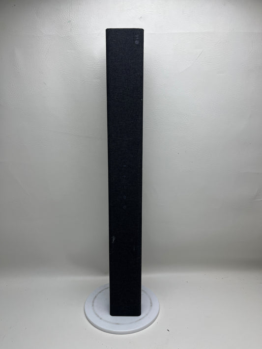 LG SPM2 2.1 Channel Sound Bar w /Streaming